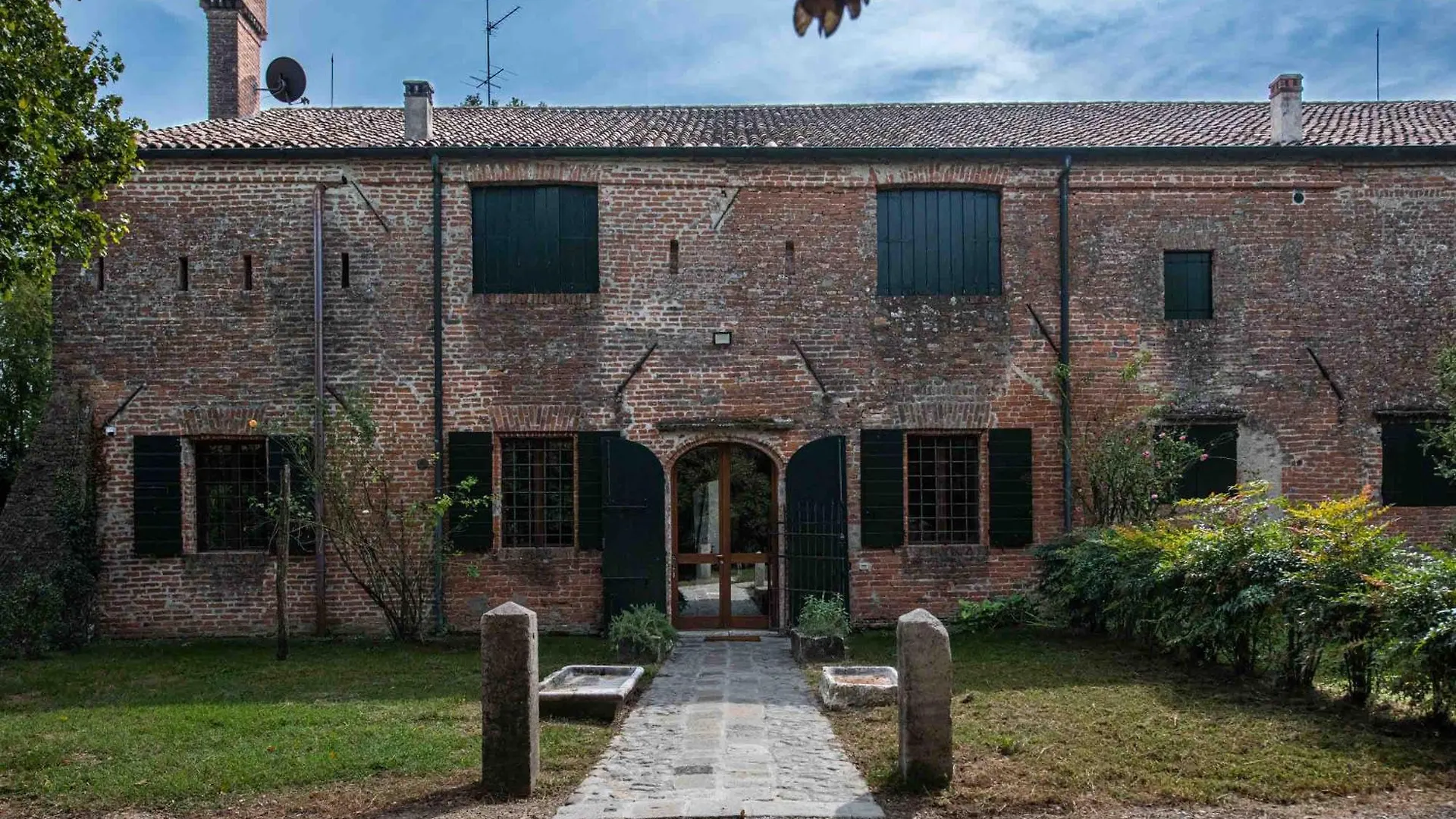 Villa Big Scuderia Country Mansion 5500Squarefeet Vila San Pietro Viminario