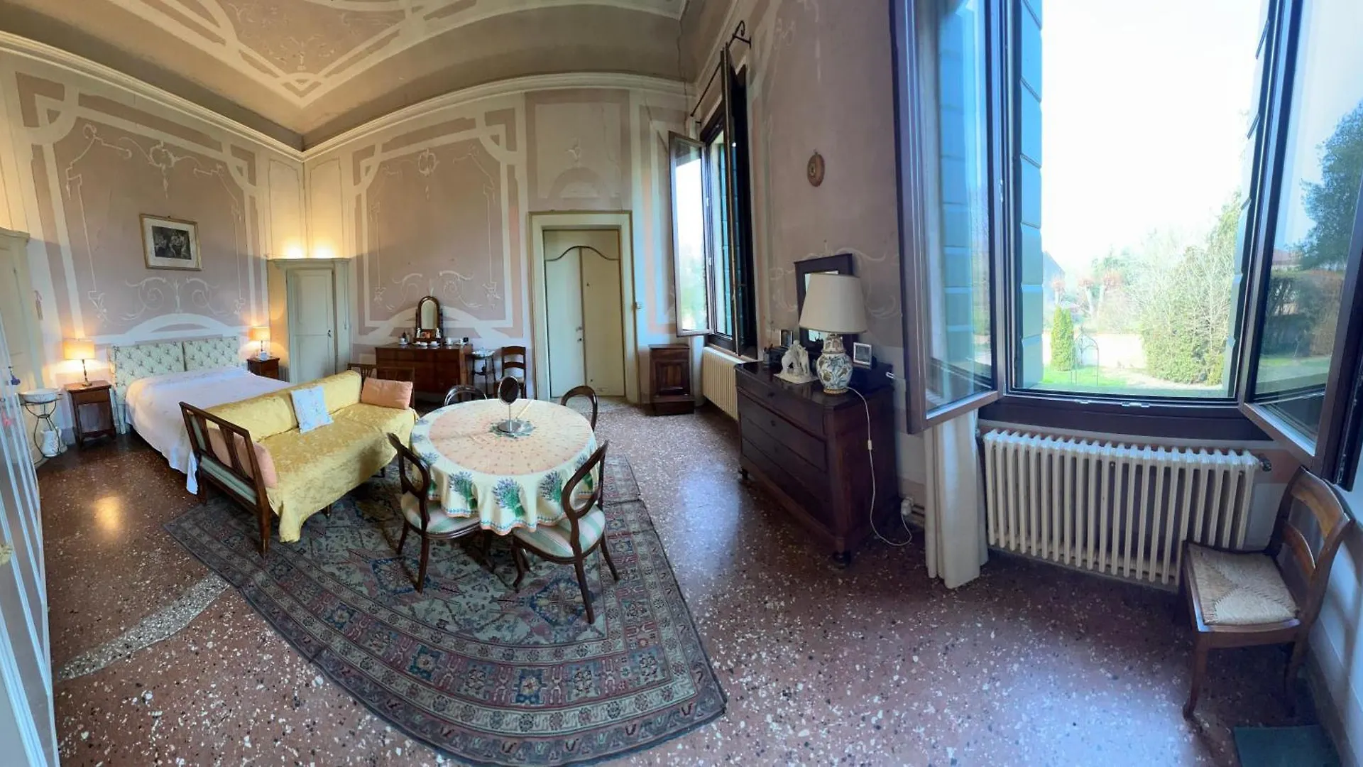 Villa Big Scuderia Country Mansion 5500Squarefeet San Pietro Viminario