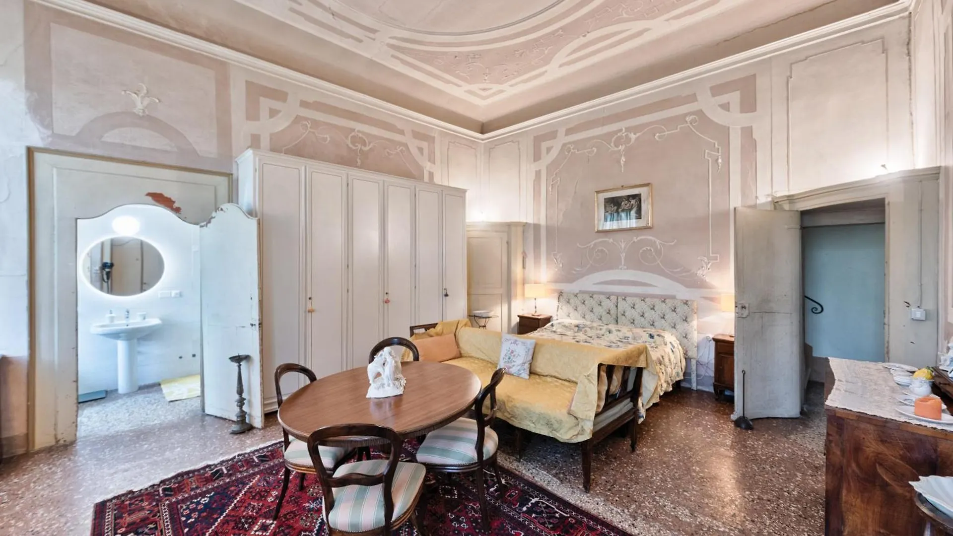Villa Big Scuderia Country Mansion 5500Squarefeet San Pietro Viminario Italia