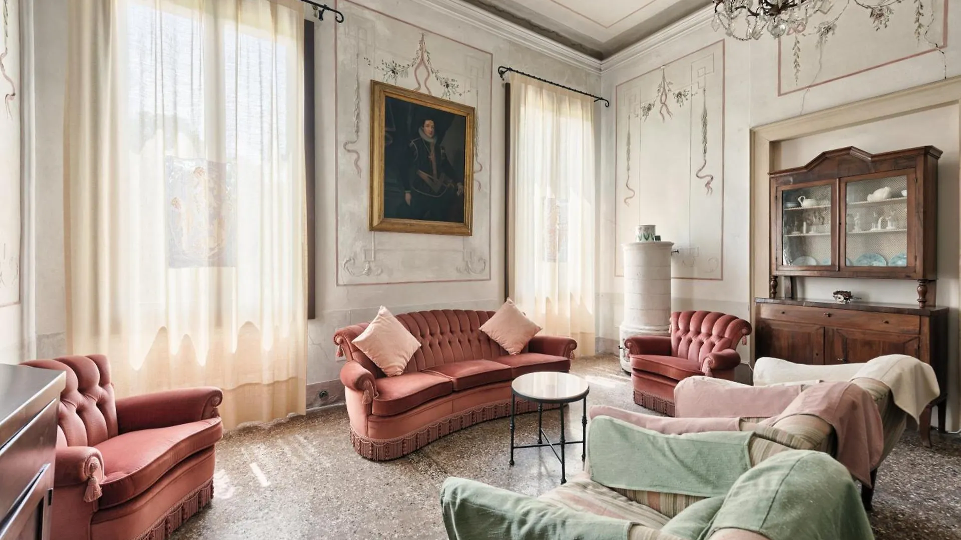 Villa Big Scuderia Country Mansion 5500Squarefeet San Pietro Viminario