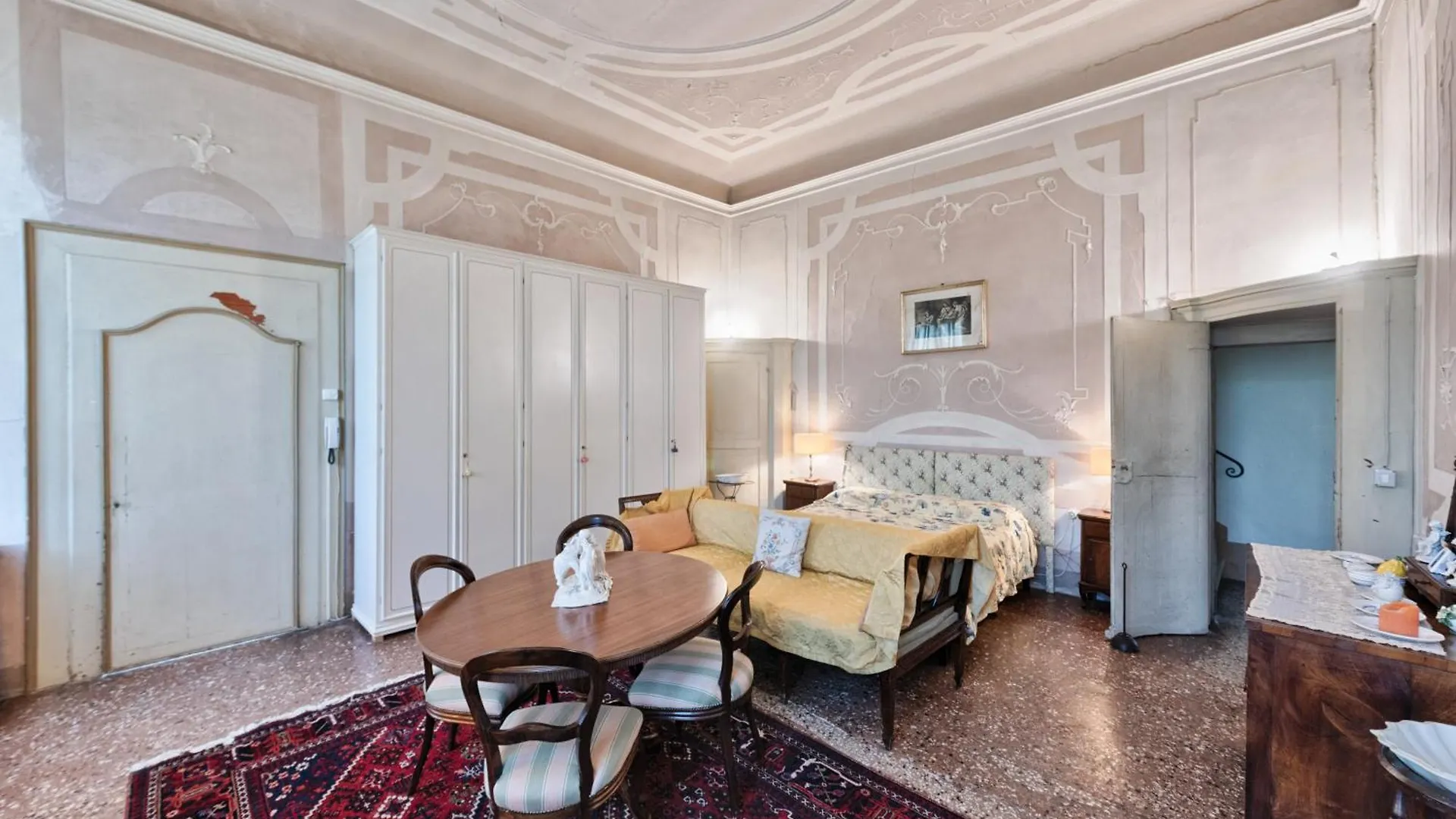Villa Big Scuderia Country Mansion 5500Squarefeet à San Pietro Viminario 0*,
