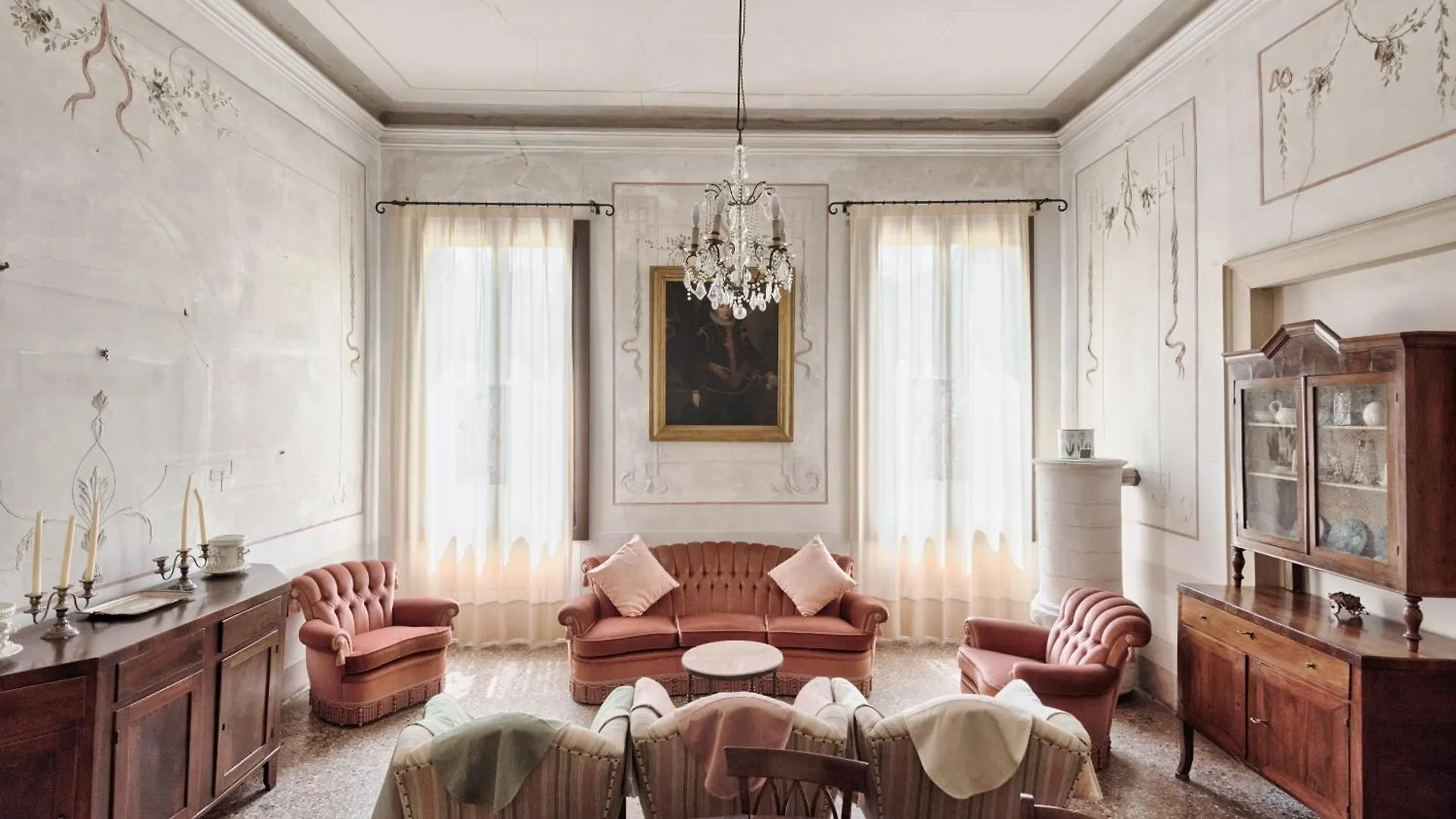 Villa Big Scuderia Country Mansion 5500Squarefeet San Pietro Viminario