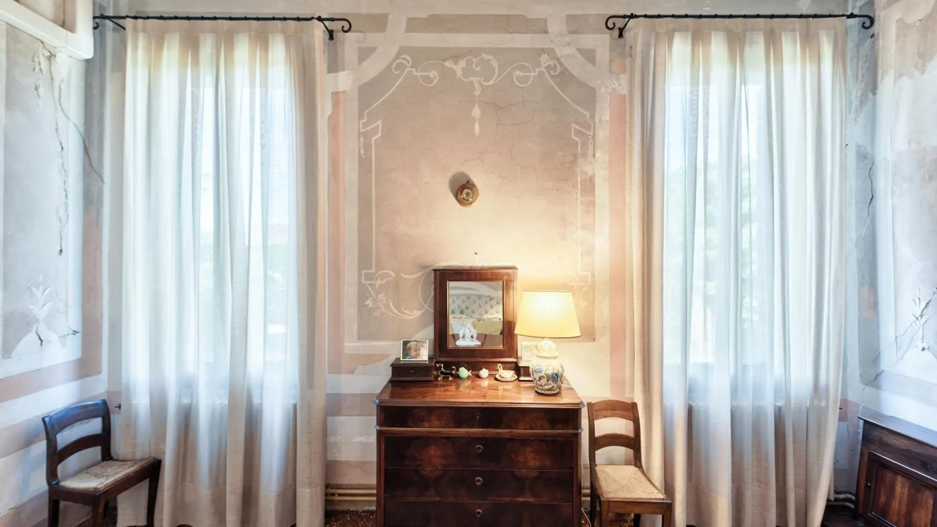 Villa Big Scuderia Country Mansion 5500Squarefeet San Pietro Viminario