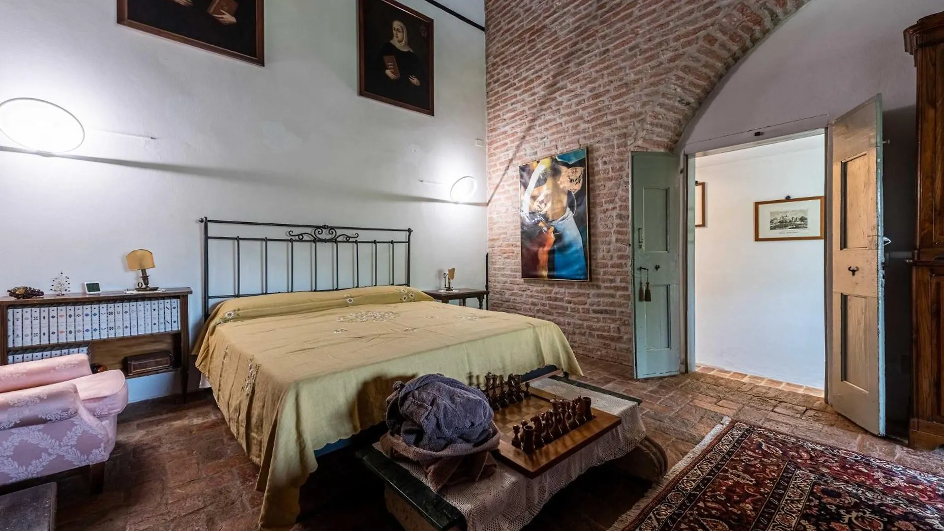 Big Scuderia Country Mansion 5500Squarefeet Villa San Pietro Viminario 0*,