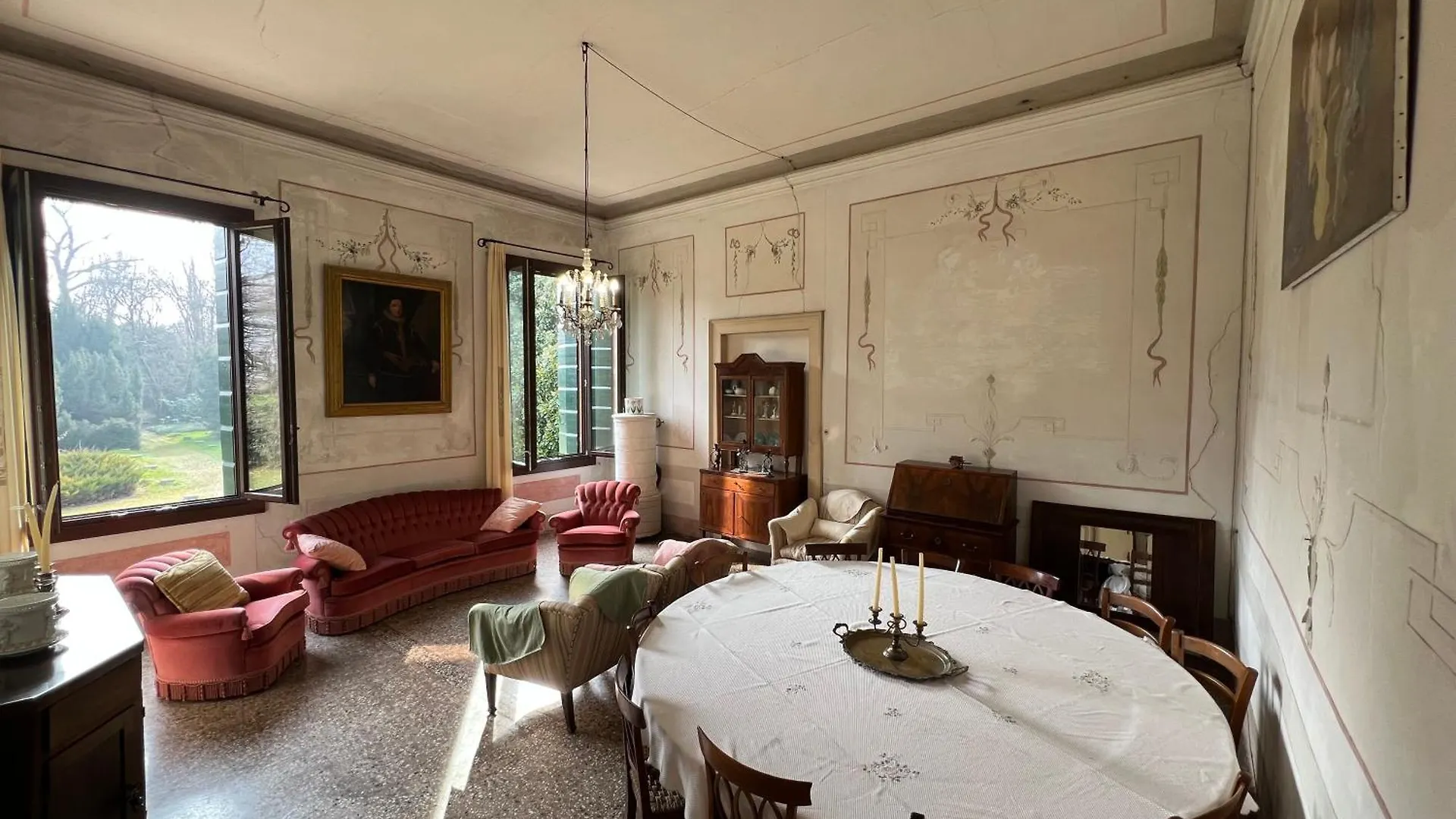 Big Scuderia Country Mansion 5500Squarefeet Villa San Pietro Viminario